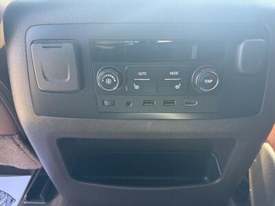 2017 Chevrolet Tahoe Premier   - Photo 18 - Roosevelt, UT 84066