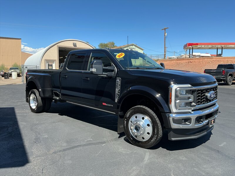 2025 Ford F-450 Super Duty Lariat - Photo 2 - Roosevelt, UT 84066