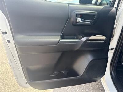 2021 Toyota Tacoma TRD Off-Road   - Photo 16 - Roosevelt, UT 84066