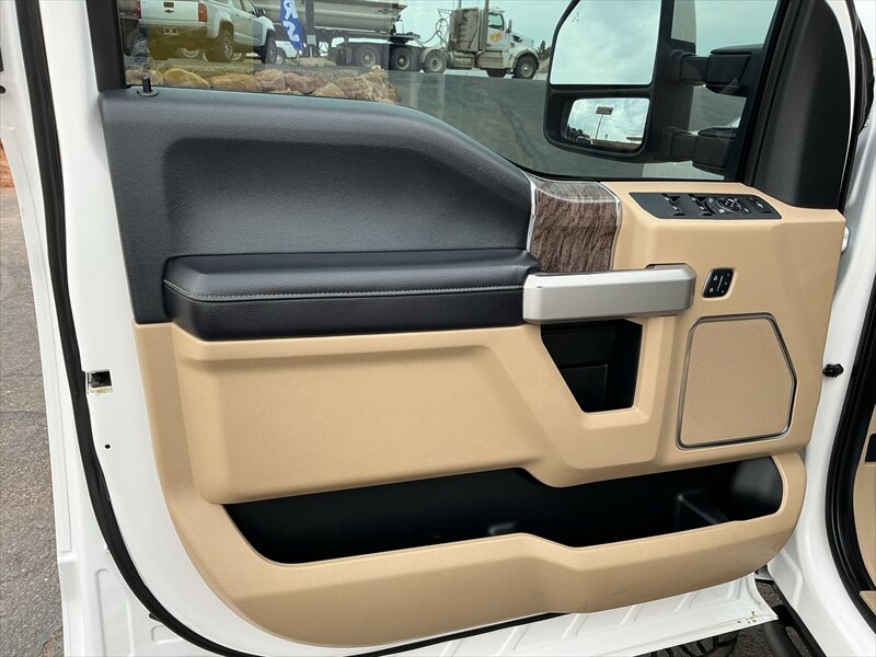 2017 Ford F-250 Lariat - Photo 6 - Roosevelt, UT 84066