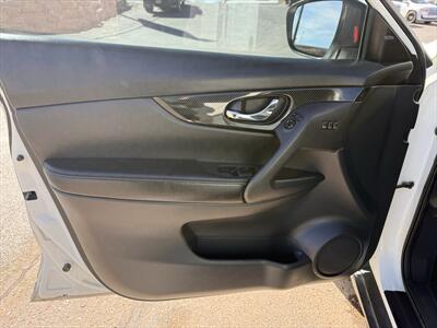 2017 Nissan Rogue SL - Photo 5 - Roosevelt, UT 84066