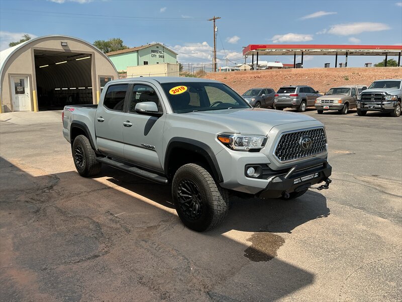 2019 Toyota Tacoma TRD Off-Road - Photo 2 - Roosevelt, UT 84066