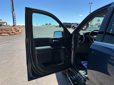 2019 GMC Sierra 1500 SLT   - Photo 8 - Roosevelt, UT 84066
