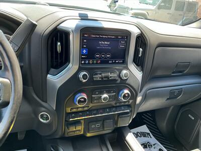 2019 GMC Sierra 1500 SLT   - Photo 11 - Roosevelt, UT 84066