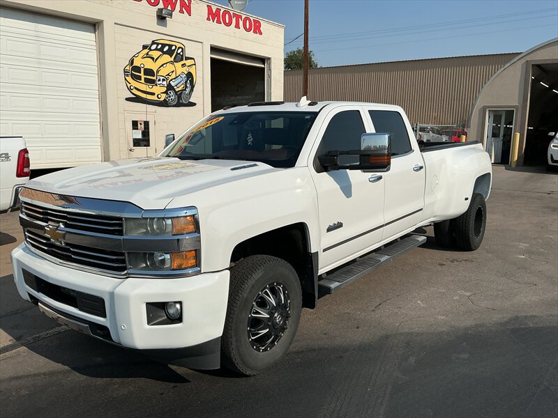 2015 Chevrolet Silverado 3500 High Country   - Photo 1 - Roosevelt, UT 84066