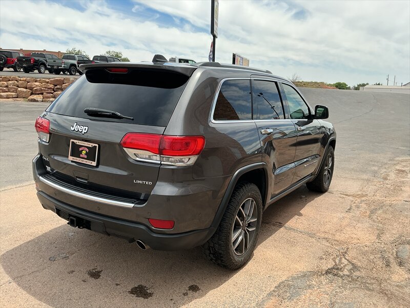 2019 Jeep Grand Cherokee Limited - Photo 3 - Roosevelt, UT 84066