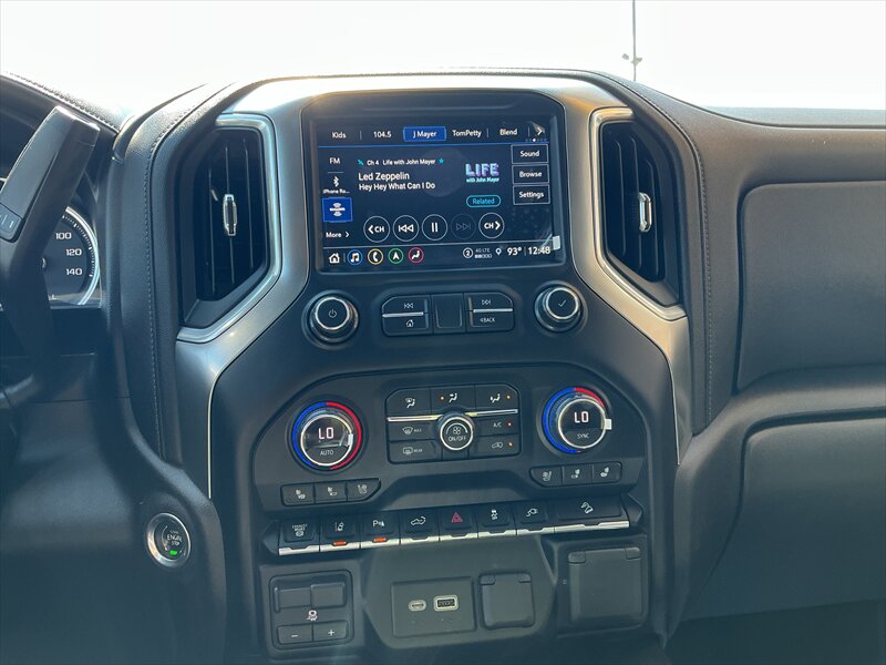 2021 Chevrolet Silverado 3500 LTZ - Photo 11 - Roosevelt, UT 84066