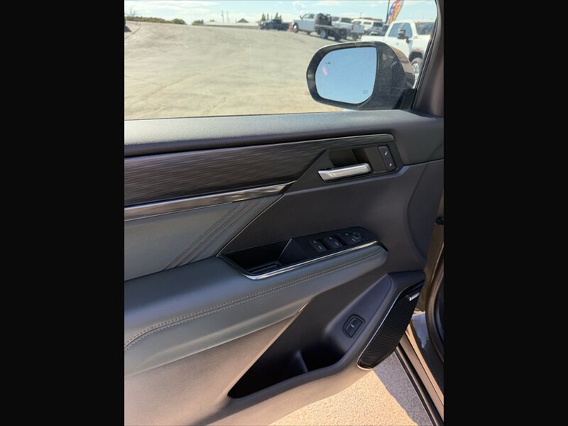 2024 GMC Acadia AT4 - Photo 6 - Roosevelt, UT 84066