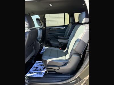 2024 GMC Acadia AT4 - Photo 17 - Roosevelt, UT 84066