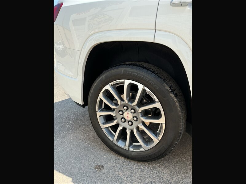 2023 GMC Acadia Denali - Photo 5 - Roosevelt, UT 84066