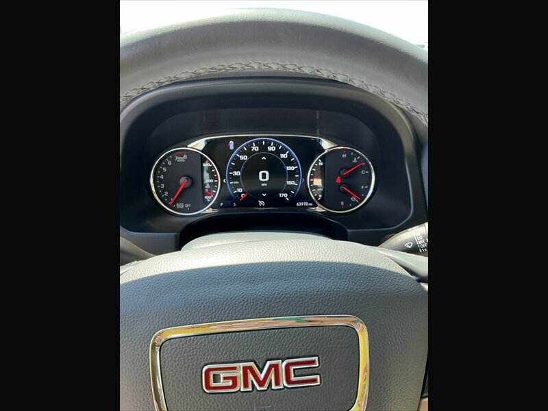 2023 GMC Acadia Denali - Photo 8 - Roosevelt, UT 84066
