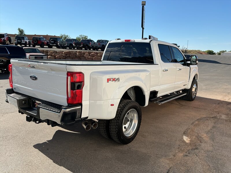 2024 Ford F-450 Super Duty Lariat - Photo 3 - Roosevelt, UT 84066