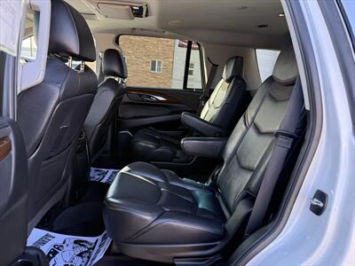 2018 Cadillac Escalade Premium Luxury   - Photo 17 - Roosevelt, UT 84066