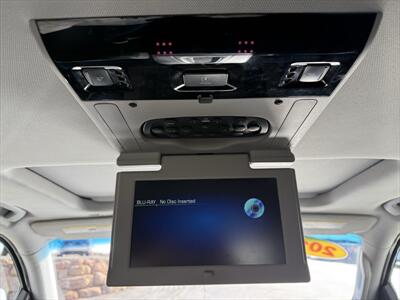 2018 Cadillac Escalade Premium Luxury   - Photo 19 - Roosevelt, UT 84066