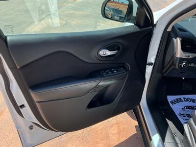 2014 Jeep Cherokee Latitude   - Photo 7 - Roosevelt, UT 84066