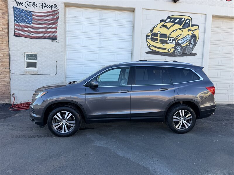 2017 Honda Pilot EX - Photo 2 - Roosevelt, UT 84066