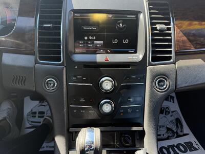 2015 Ford Taurus Limited   - Photo 12 - Roosevelt, UT 84066