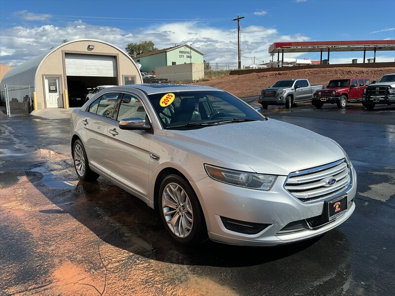 2015 Ford Taurus Limited - Photo 2 - Roosevelt, UT 84066
