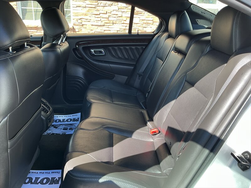 2015 Ford Taurus Limited - Photo 9 - Roosevelt, UT 84066