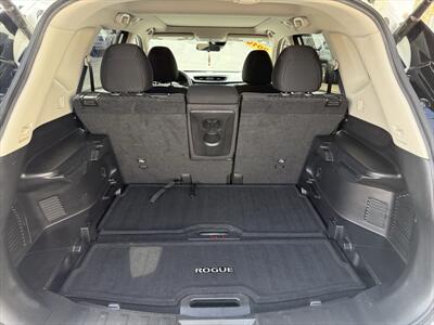 2019 Nissan Rogue SV   - Photo 5 - Roosevelt, UT 84066