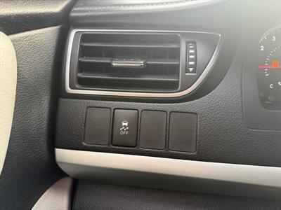 2015 Toyota Camry SE - Photo 7 - Roosevelt, UT 84066