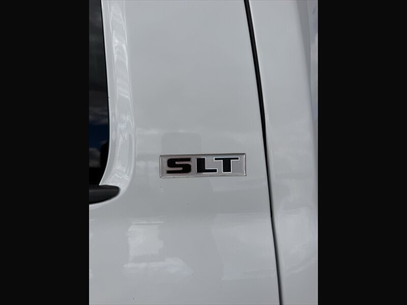 2024 RAM Ram 3500 Chassis Cab SLT - Photo 6