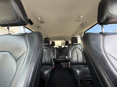 2018 Chrysler Pacifica Touring L   - Photo 13 - Roosevelt, UT 84066