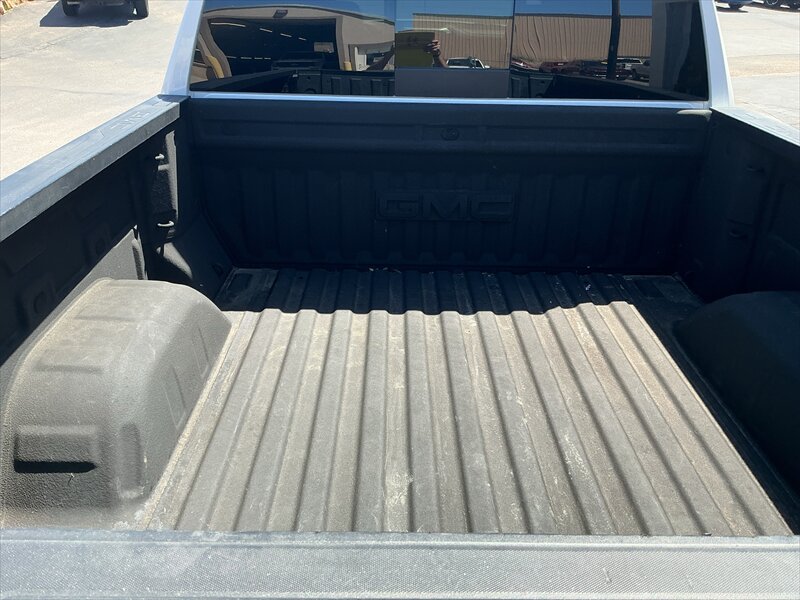 2020 GMC Sierra 1500 SLT - Photo 4 - Roosevelt, UT 84066