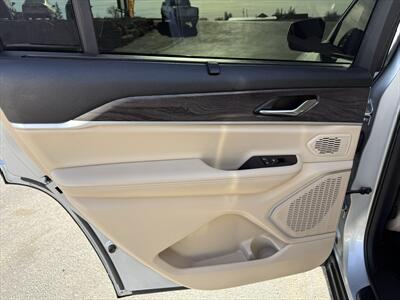 2022 Jeep Grand Cherokee L Limited   - Photo 17 - Roosevelt, UT 84066