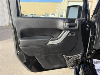 2013 Jeep Wrangler Rubicon   - Photo 5 - Roosevelt, UT 84066