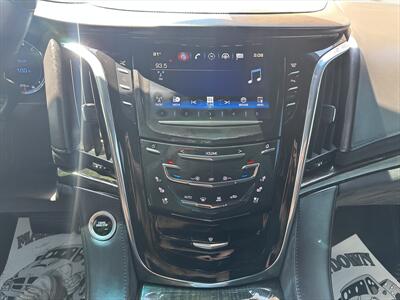2016 Cadillac Escalade Platinum   - Photo 12 - Roosevelt, UT 84066