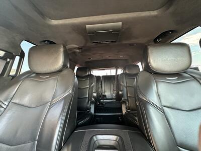 2016 Cadillac Escalade Platinum   - Photo 16 - Roosevelt, UT 84066