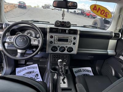 2014 Toyota FJ Cruiser   - Photo 18 - Roosevelt, UT 84066