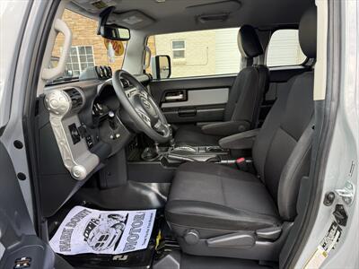 2014 Toyota FJ Cruiser   - Photo 7 - Roosevelt, UT 84066