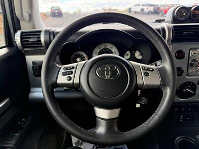 2014 Toyota FJ Cruiser   - Photo 10 - Roosevelt, UT 84066
