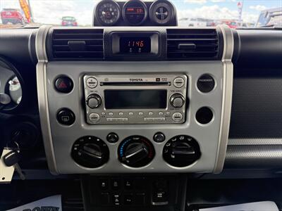 2014 Toyota FJ Cruiser   - Photo 12 - Roosevelt, UT 84066