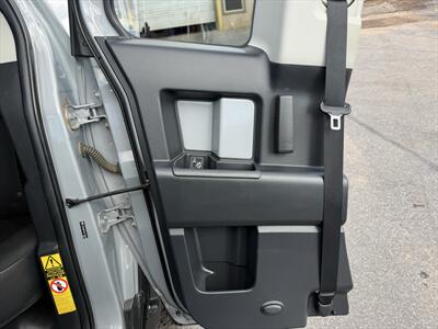 2014 Toyota FJ Cruiser   - Photo 16 - Roosevelt, UT 84066