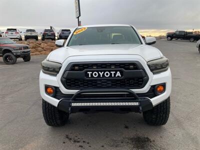 2022 Toyota Tacoma SR5 V6   - Photo 2 - Roosevelt, UT 84066