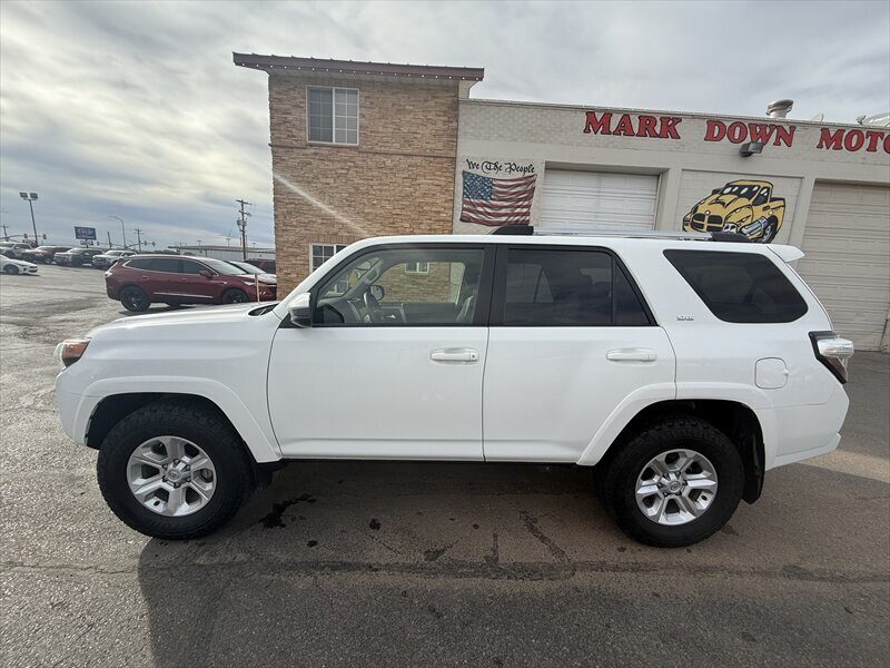 2024 Toyota 4Runner SR5 photo 2