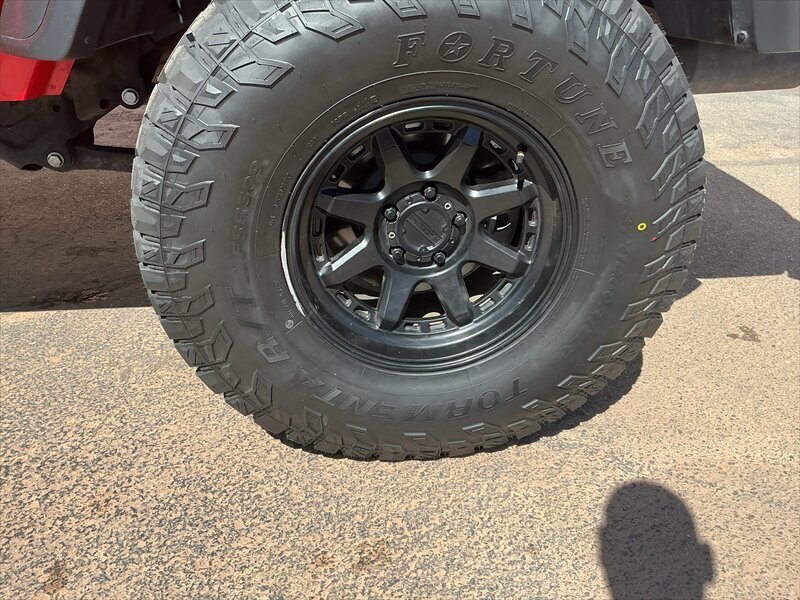2020 Jeep Gladiator Sport S - Photo 5 - Roosevelt, UT 84066