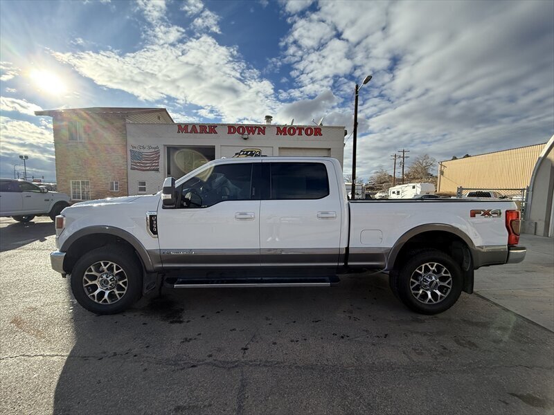 2021 Ford F-350 Lariat - Photo 3 - Roosevelt, UT 84066