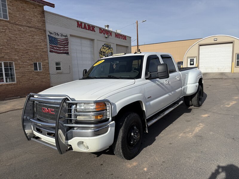 2005 GMC Sierra 3500 SLT's photo