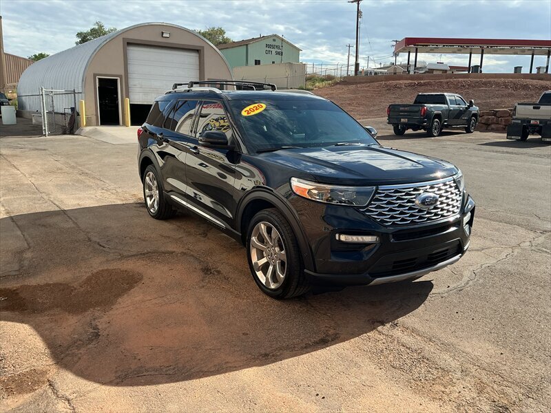 2020 Ford Explorer Platinum - Photo 2