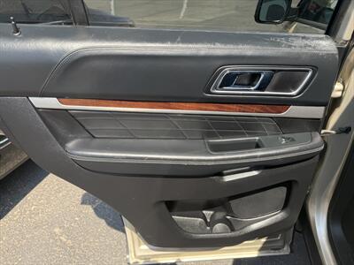 2017 Ford Explorer Platinum   - Photo 15 - Roosevelt, UT 84066