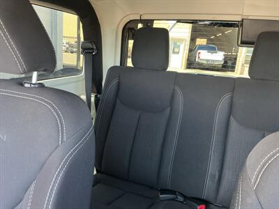 2013 Jeep Wrangler Rubicon   - Photo 12 - Roosevelt, UT 84066