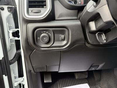 2024 RAM 3500 SLT   - Photo 6 - Roosevelt, UT 84066