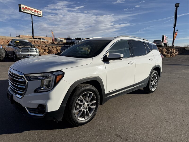 2024 GMC Terrain SLT   - Photo 1 - Roosevelt, UT 84066