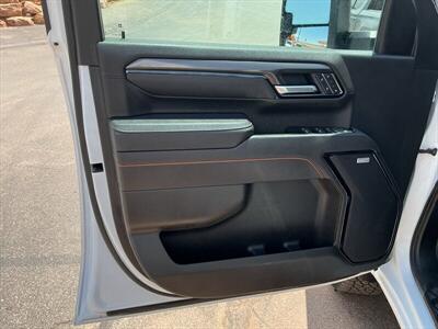 2025 GMC Sierra 2500 AT4   - Photo 8 - Roosevelt, UT 84066