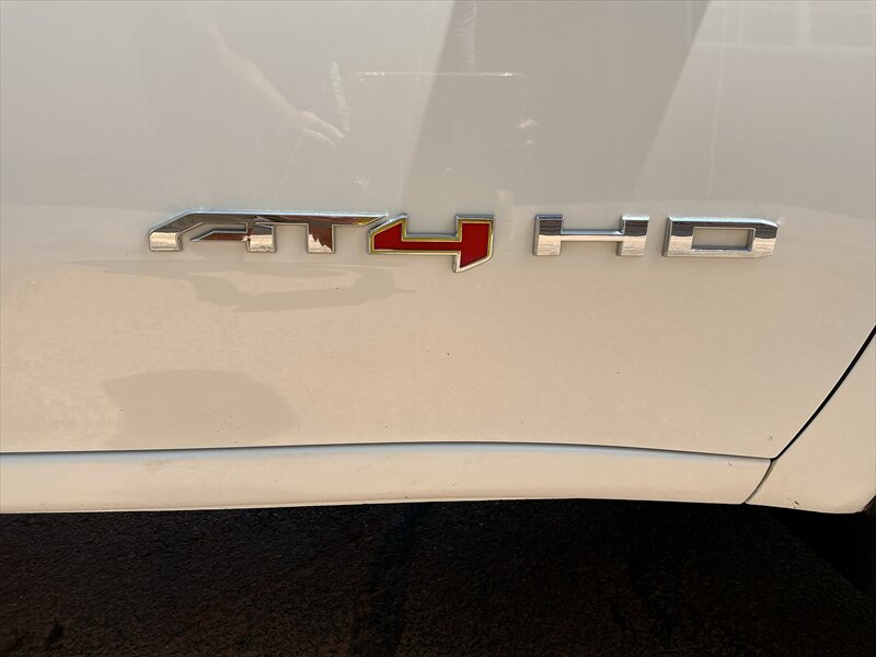 2025 GMC Sierra 2500 AT4 - Photo 5 - Roosevelt, UT 84066
