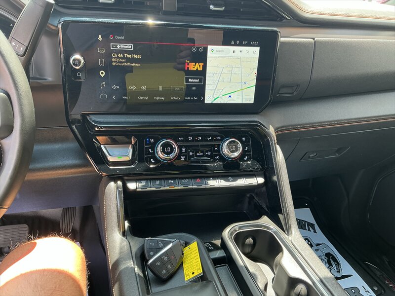 2025 GMC Sierra 2500 AT4 - Photo 11 - Roosevelt, UT 84066